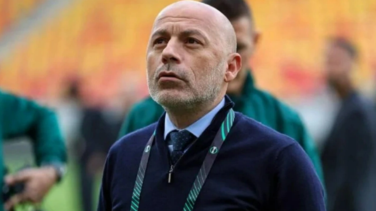 Cüneyt Çakır, Rusya Futbol Federasyonu ile uzun süreli sözleşme imzaladı Cüneyt Çakır, Rusya Futbol Federasyonu ile uzun süreli sözleşme imzaladı