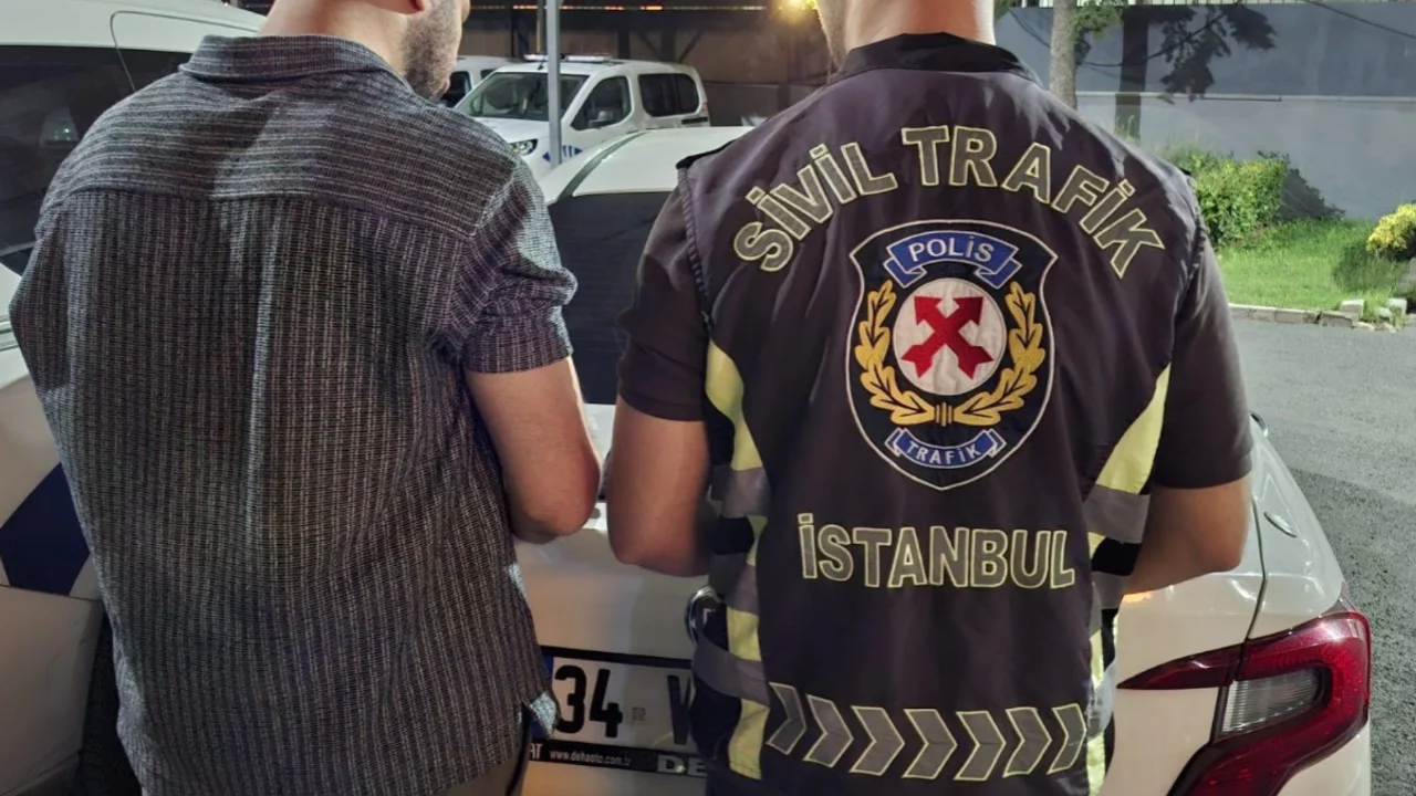 Sürücü, yaya geçidindeki aileye saldırdı: Cezası 185 bin 662 lira