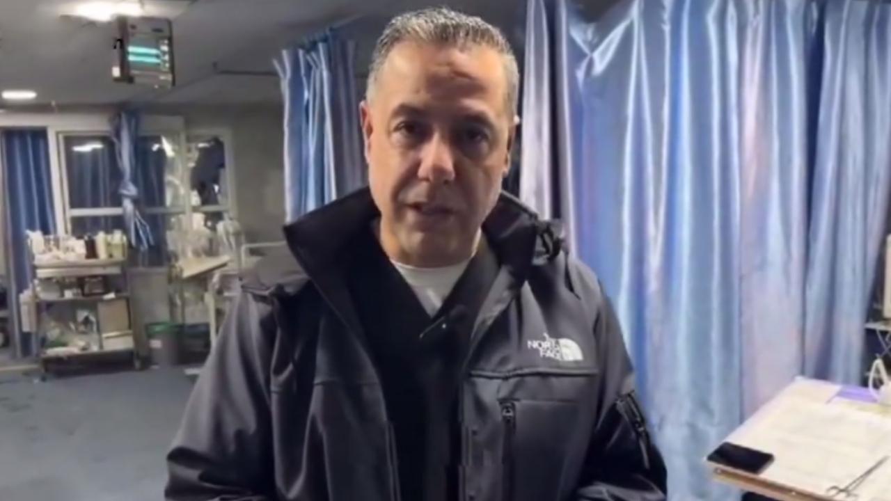Dr. Ebu Safiyye, İsrail gardiyanları tarafından tehdit ediliyor