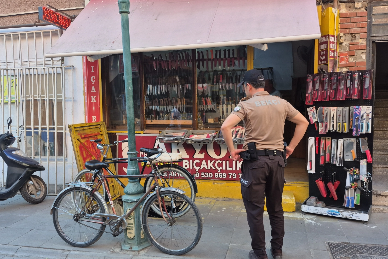 74 yaşındaki adam dengesini kaybedip bodrum kata düştü 74 yaşındaki adam dengesini kaybedip bodrum kata düştü