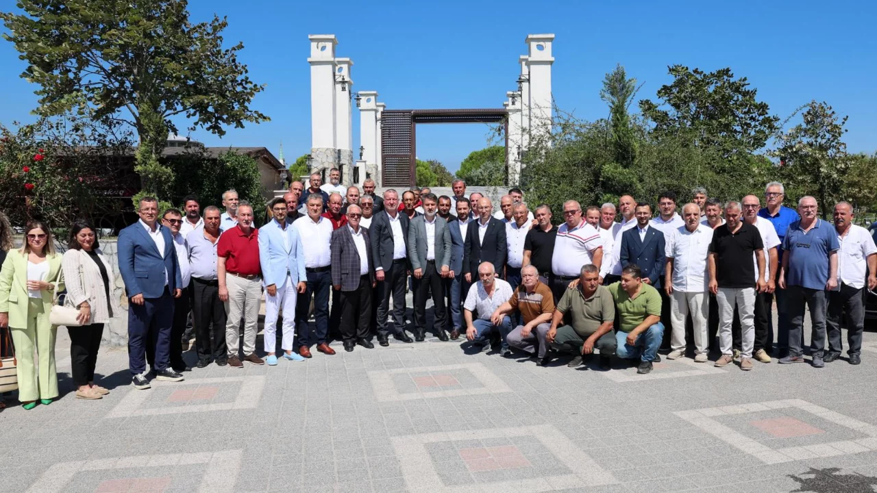 Başkan Vekili Biba, Karacabey'de muhtarlarla altyapı sorunlarını görüştü
