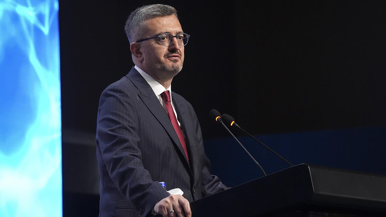 İletişim Başkanı Duran, Sıddık Eraslan için başsağlığı mesajı yayımladı