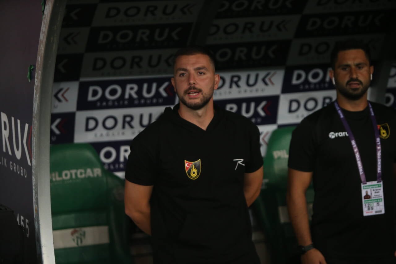 İstanbulspor teknik direktörü, Bursaspor maçı sonrası bireysel hataları eleştirdi