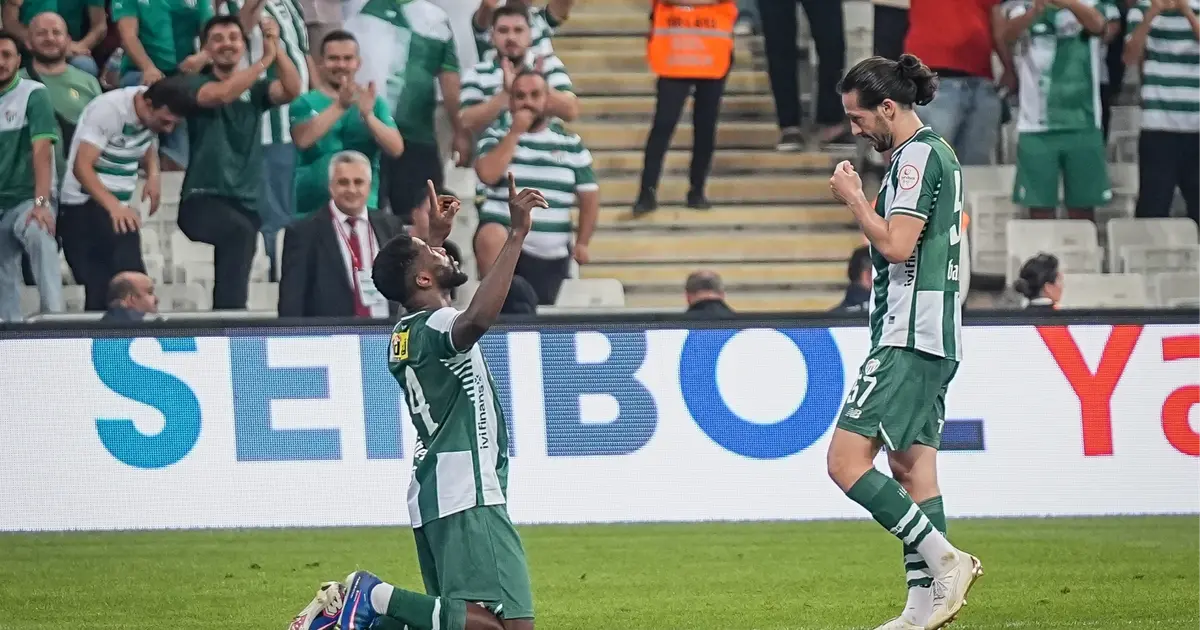 Bursaspor, İstanbulspor'u 4-0 ile geçerek 5. haftada 4. galibiyetini aldı