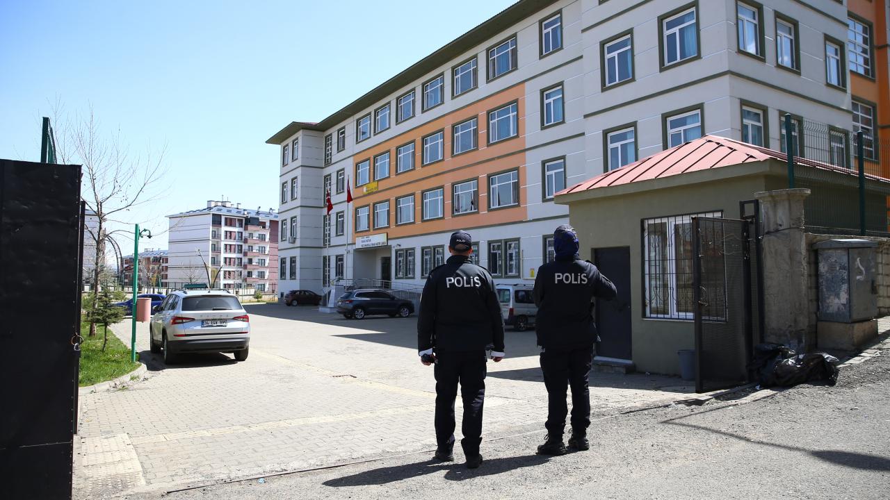 Okullarda güvenlikte yeni dönem: 31 bin bahçe güvenlik personeli istihdam edilecek