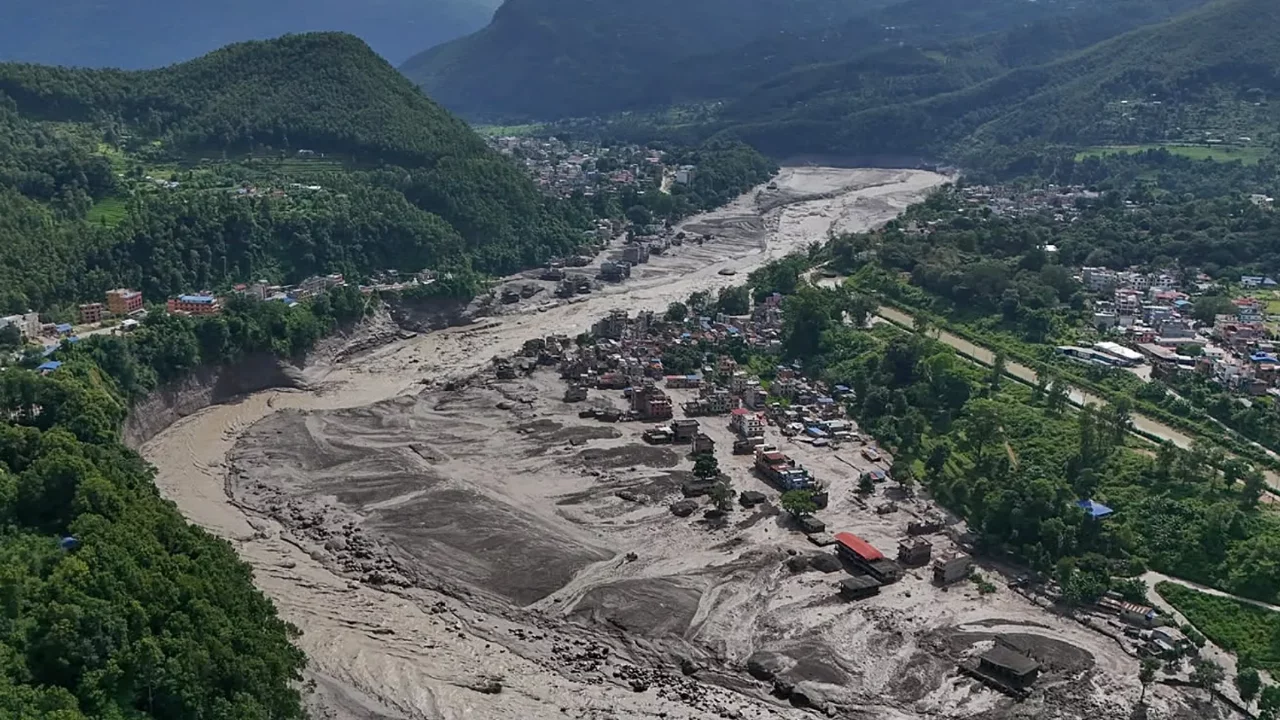 Nepal'deki sel felaketi Çin'i etkiledi: 31 can kaybı