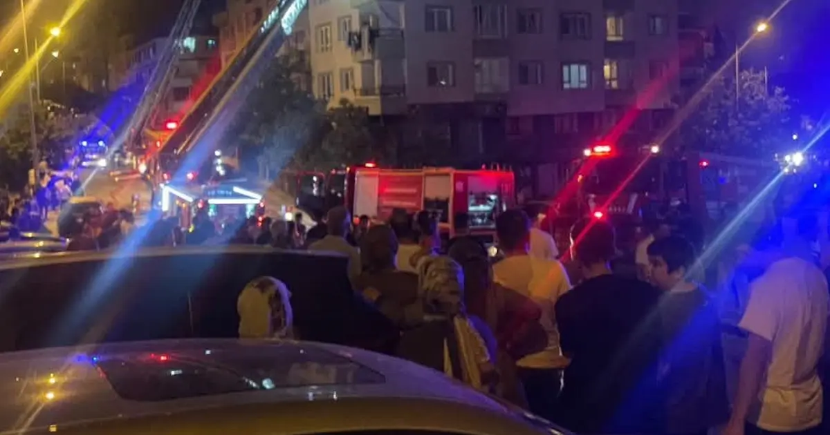 Yangın paniği: Ankara'da binanın çatısında alevler yükseldi