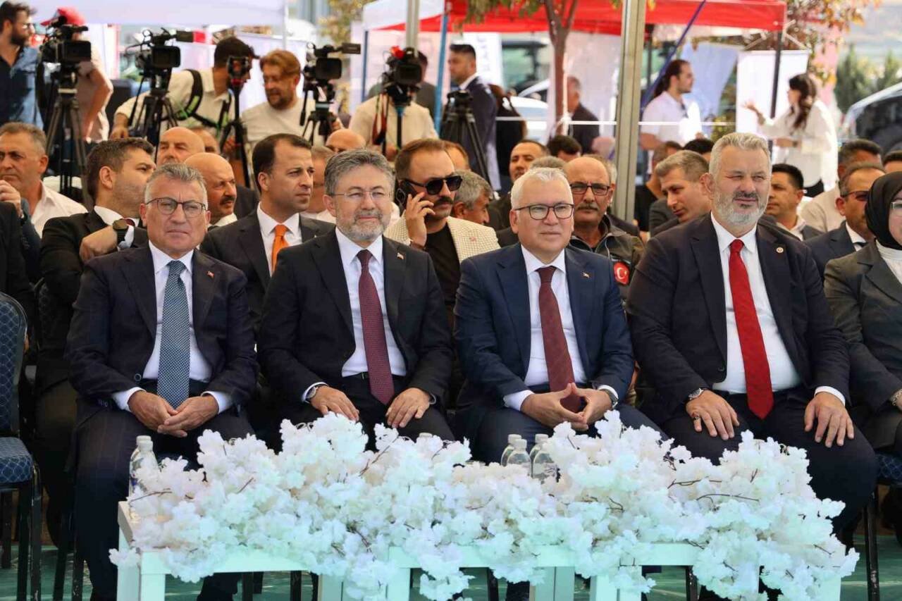 Tarım Bakanı Yumaklı: Gıda arz güvenliği tehdit altında