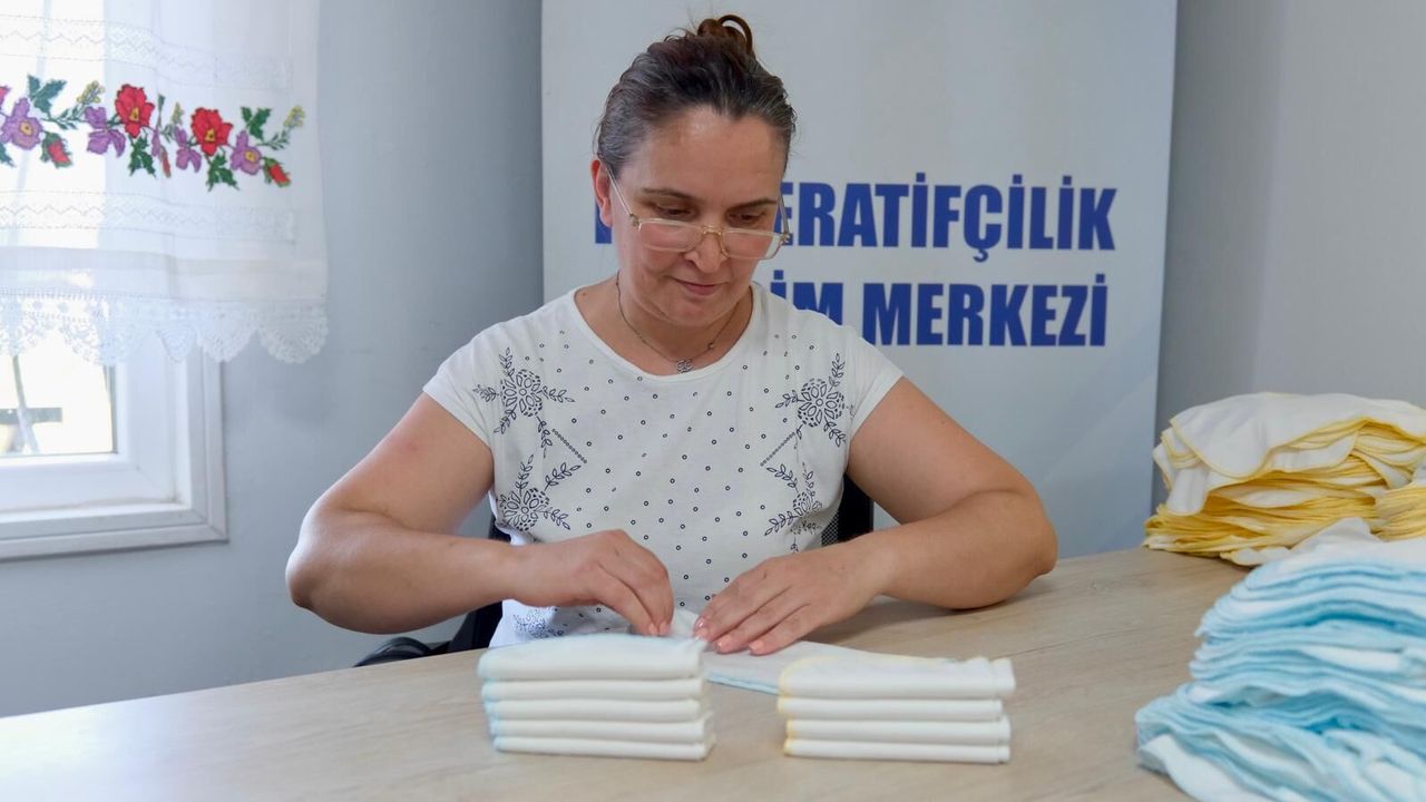 Kadınların evden çalışma imkanı: Yıldırım'da 88 kadın üretime dahil oldu
