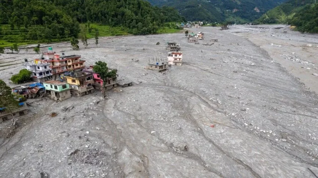 Nepal'deki kurtarma operasyonları umutları artırıyor: 10 gün sonra sağ çıkanlar