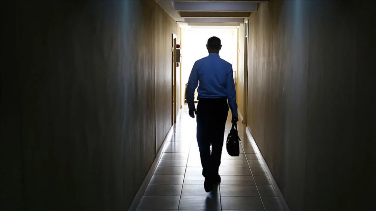 Kadına şiddet iddiasıyla işten çıkarılan mühendis, işe iade edildi Kadına şiddet iddiasıyla işten çıkarılan mühendis, işe iade edildi
