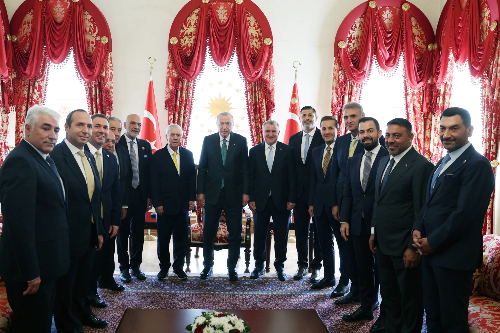 Cumhurbaşkanı Erdoğan, 4 büyük kulübün başkanlarıyla görüştü