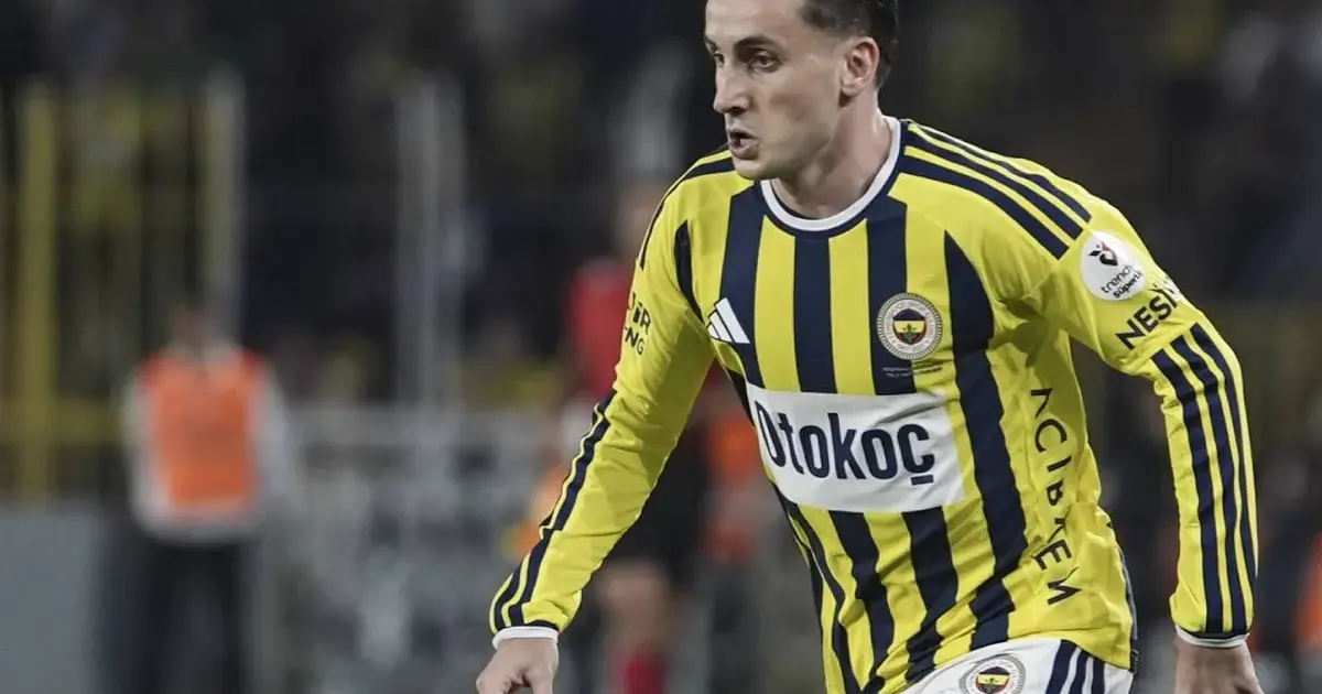 Kerem Aktürkoğlu, hakem Halil Umut Meler'e sert tepki gösterdi