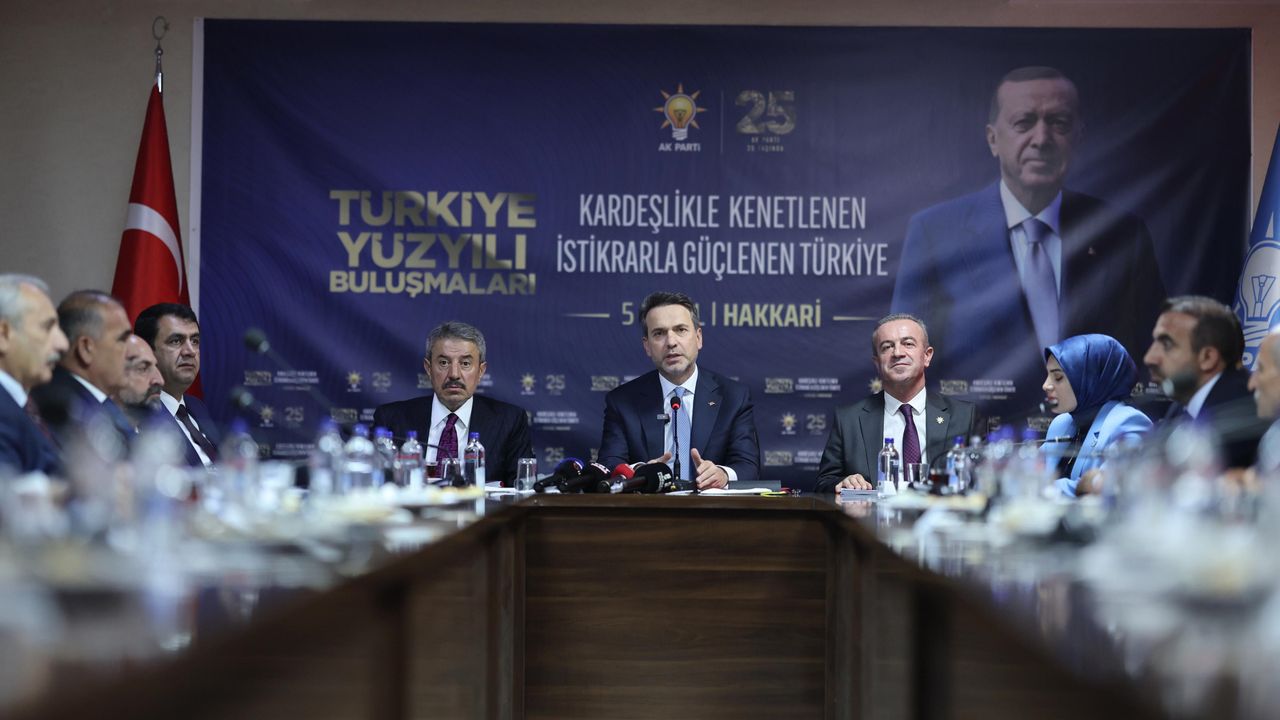 Bakan Bayraktar: Terörsüz Türkiye ile tüm iller parlayacak Bakan Bayraktar: Terörsüz Türkiye ile tüm iller parlayacak