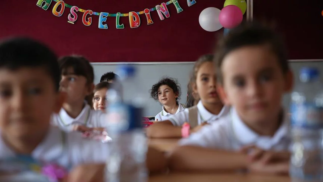 Okullarda uyum haftası başlıyor: Veliler de katılacak Okullarda uyum haftası başlıyor: Veliler de katılacak