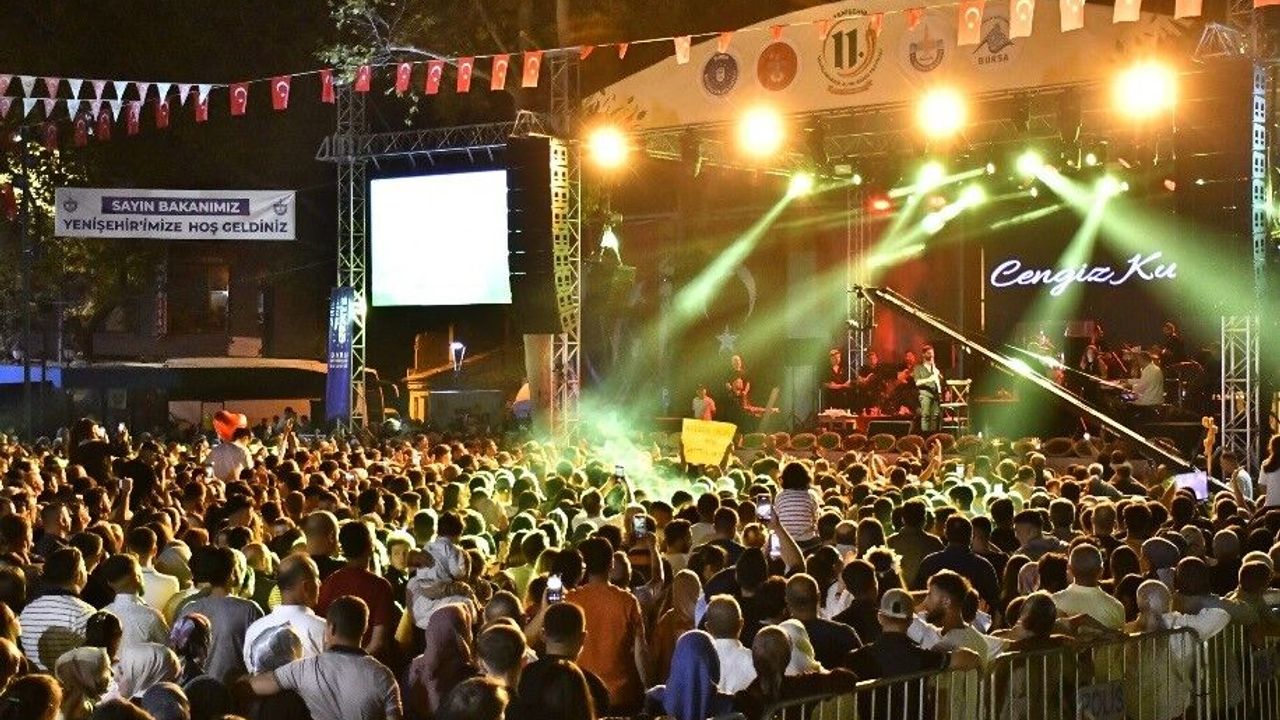 Yenişehir'de Altın Biber Festivali'nde tarihi katılım sağlandı