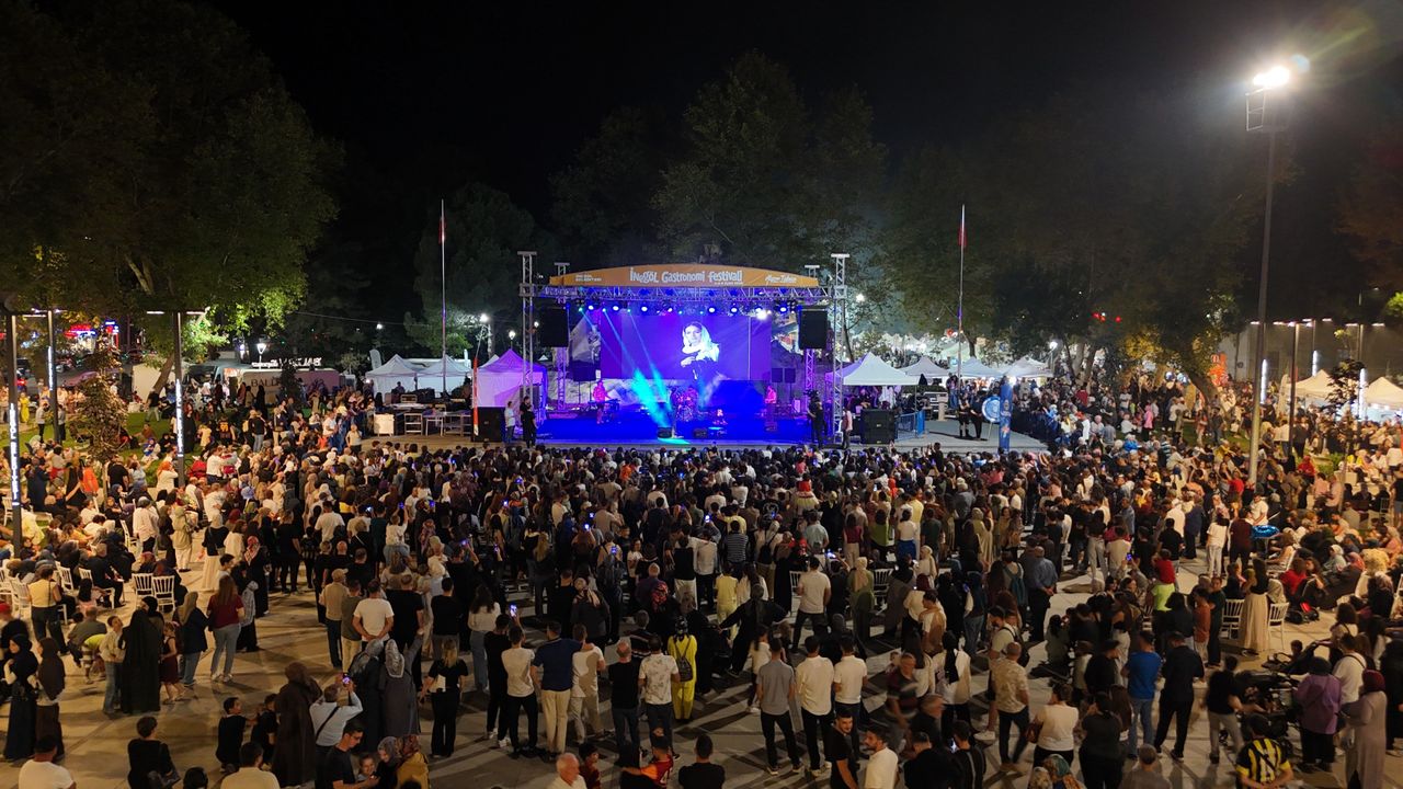 İnegöl Gastronomi Festivali'nde 200'den fazla lezzet ziyaretçileri ağırladı