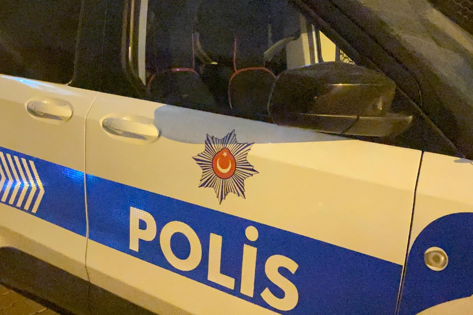 Aydın'da silahlı kavga: 1 kişi yaralandı, polis E.İ.'yi arıyor Aydın'da silahlı kavga: 1 kişi yaralandı, polis E.İ.'yi arıyor