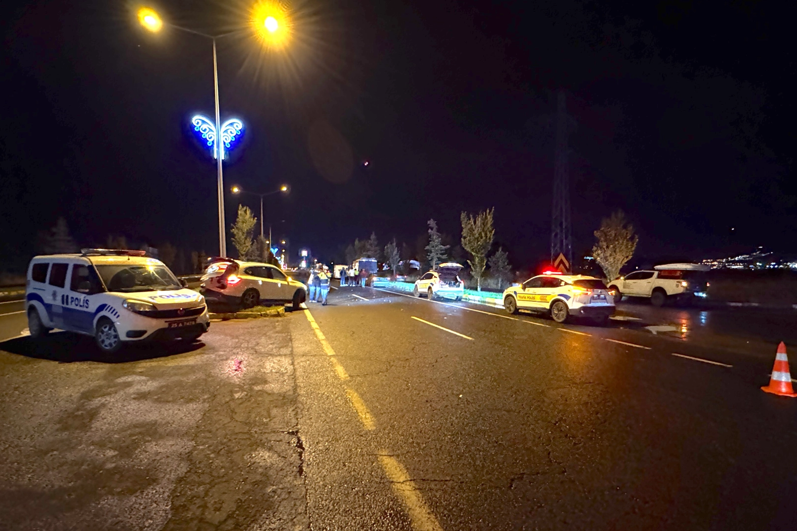 Erzurum'da motokaravan ve cip çarpıştı: 6 kişi yaralandı