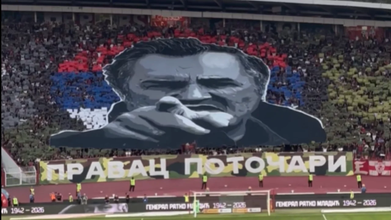 Kızılyıldız ve Partizan derbisinde skandal pankart: Savaş suçlusu anıldı