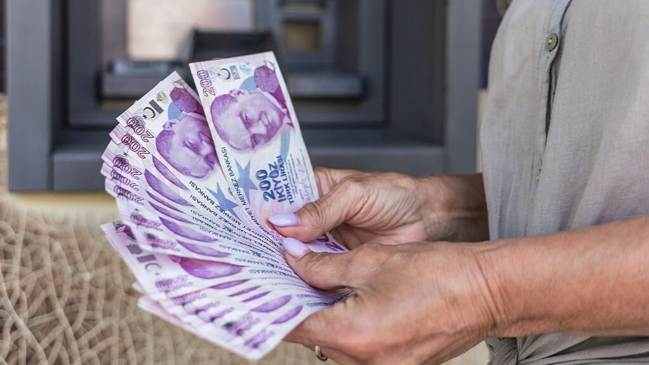 Yeni OVP sonrası emekli maaşlarına zam sinyali: Yüzde 9 Yeni OVP sonrası emekli maaşlarına zam sinyali: Yüzde 9