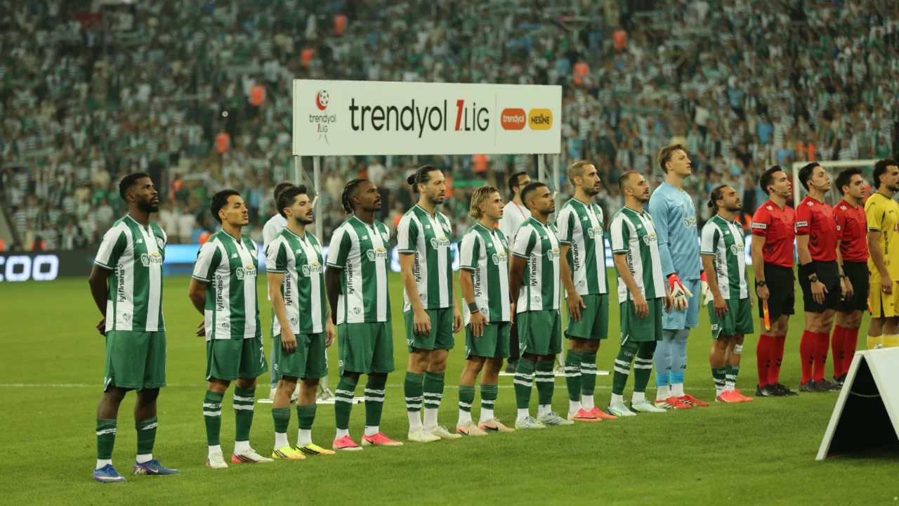 Bursaspor, Manisa FK karşısında mücadele edecek ilk 11'i açıkladı