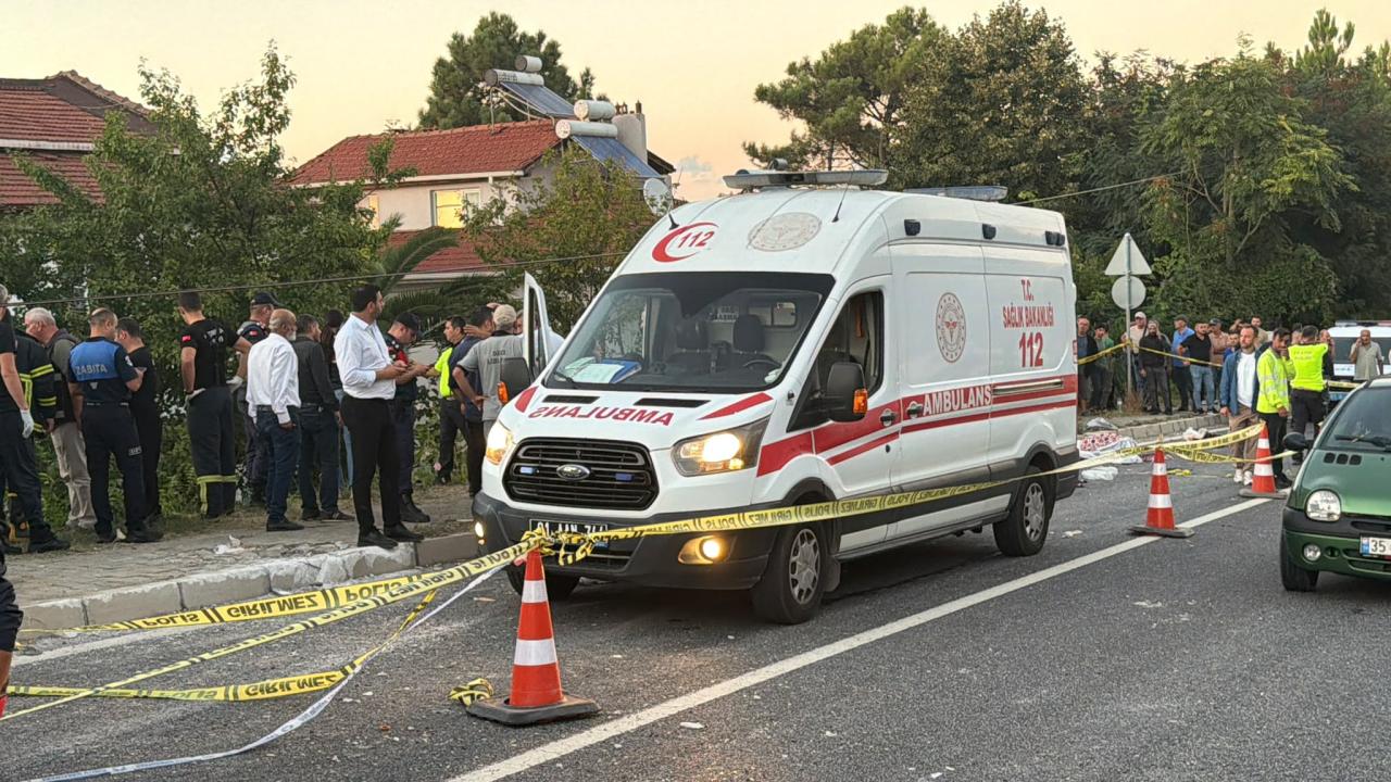 Düzce-Zonguldak yolunda feci kaza: 4 kişi hayatını kaybetti