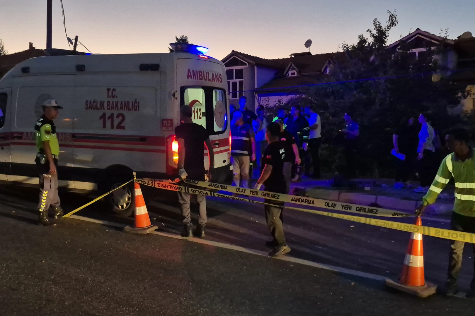 Düzce'deki trafik kazasında 4 kişi hayatını kaybetti, 9 kişi yaralandı