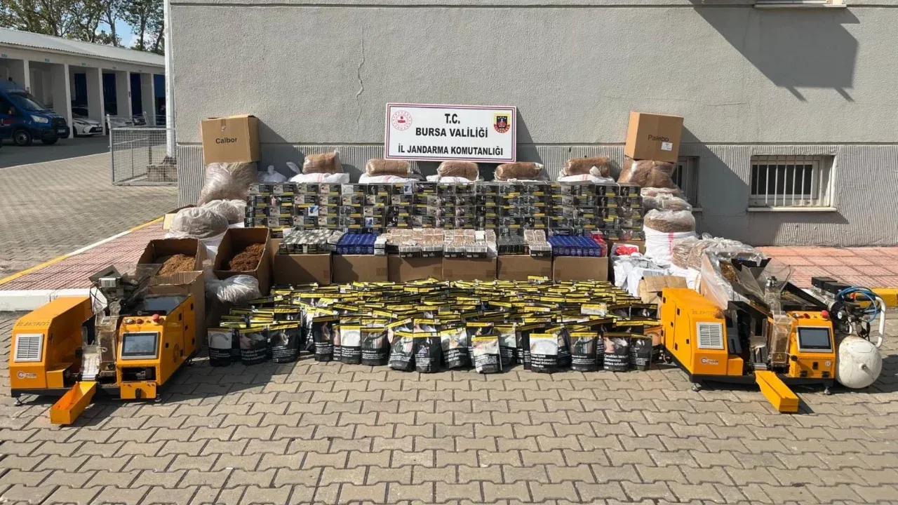 Bursa'da kaçak tütün operasyonu: 3,2 milyon TL değerinde ürün ele geçirildi