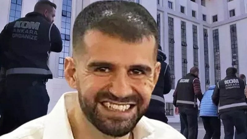 Ayhan Bora Kaplan ve 4 polis rüşvet davasında beraat etti Ayhan Bora Kaplan ve 4 polis rüşvet davasında beraat etti