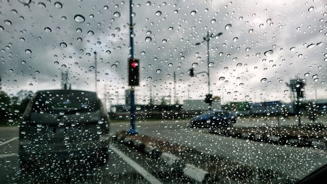 Bursa için kuvvetli sağanak uyarısı: Sel ve ulaşım aksamalarına d...