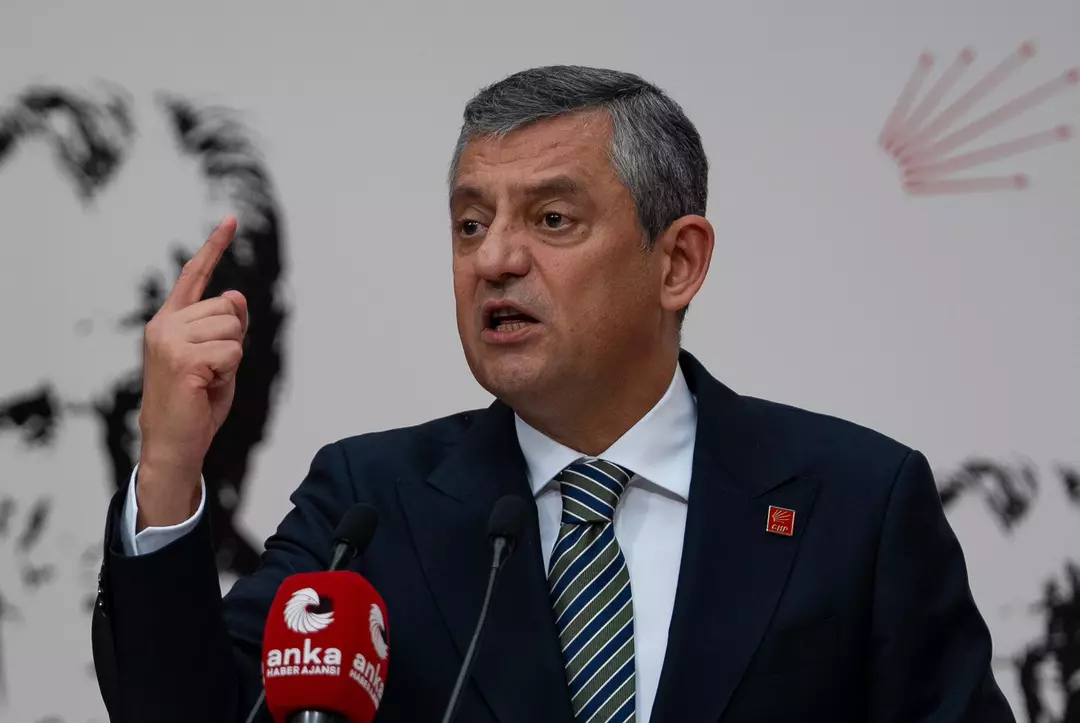 Özgür Özel’den İki Aşamalı Seçim Planı: AK Parti ile Uzlaşma Yok