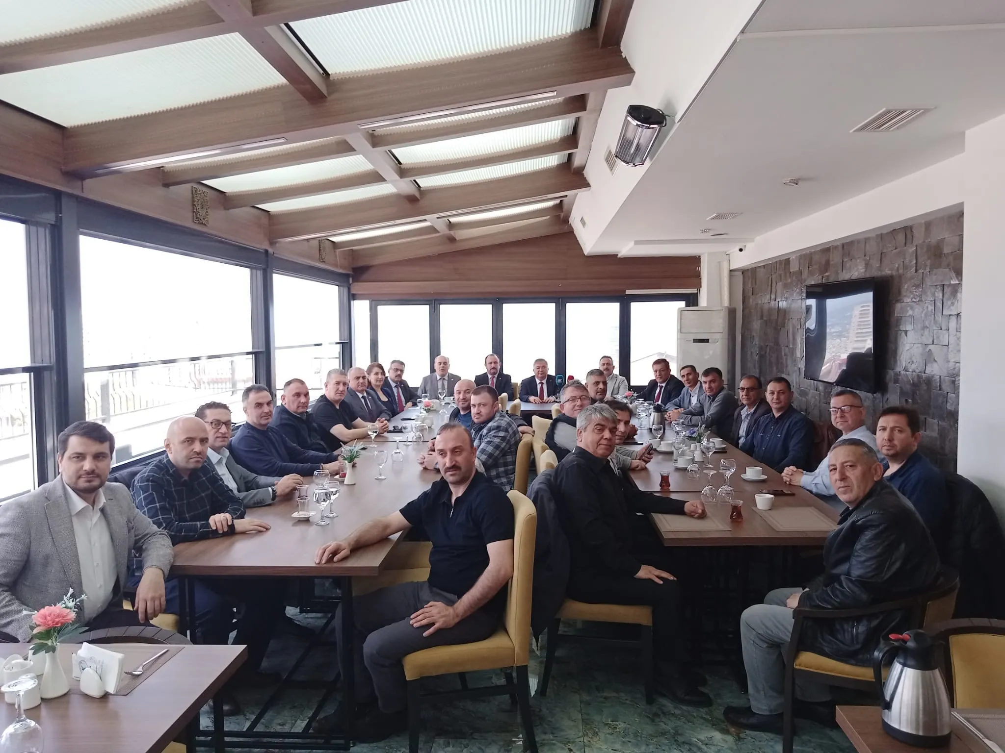 Bursa’daki İstişare Toplantısında Sert Mesaj: “Bu Şartlarda Geçinmek İmkânsız!”