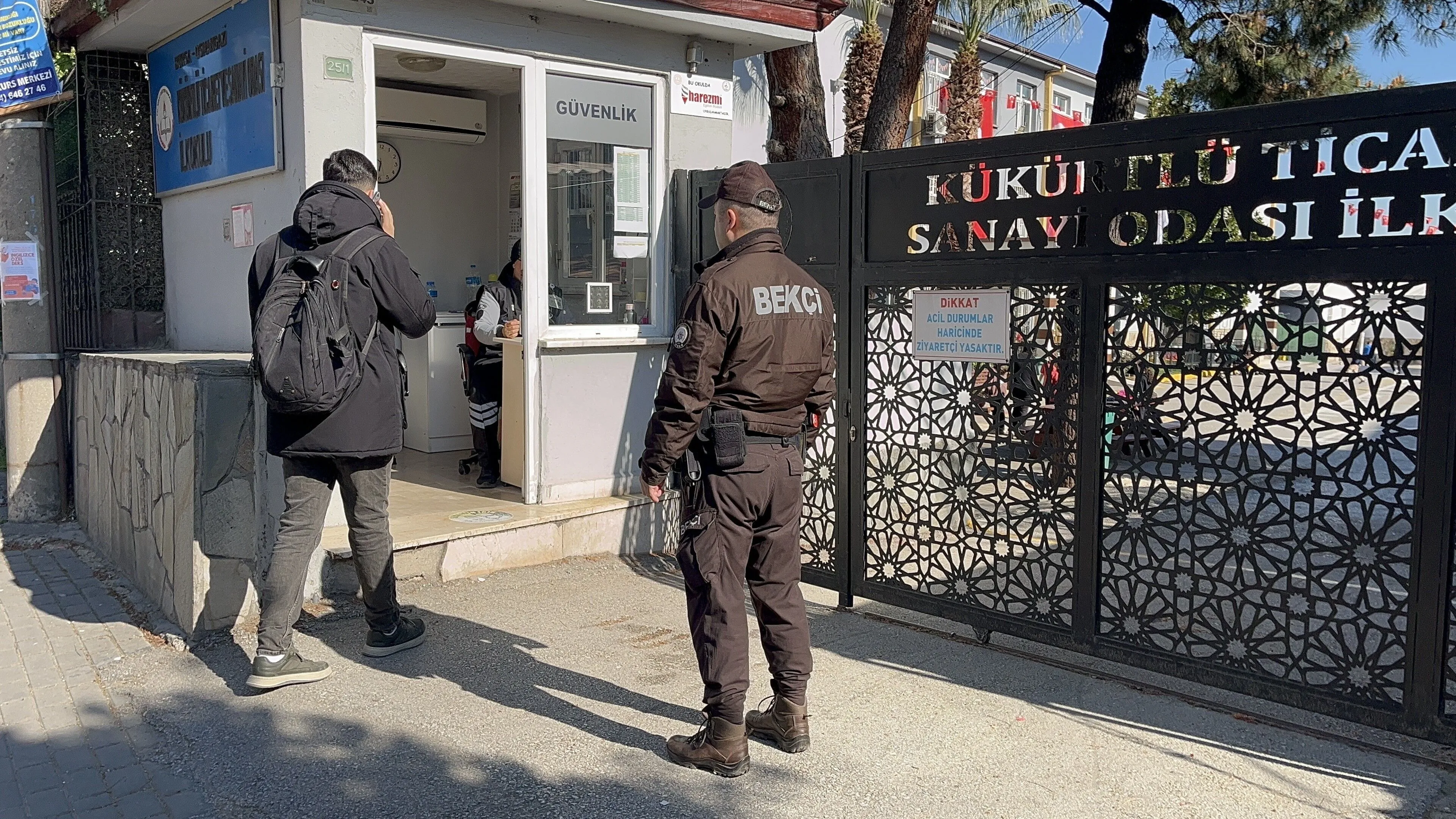 Bursa'da Okul Güvenliği En Üst Seviyeye Çıkarıldı: Her Okula Bekçi ve Polis Görevlendirildi