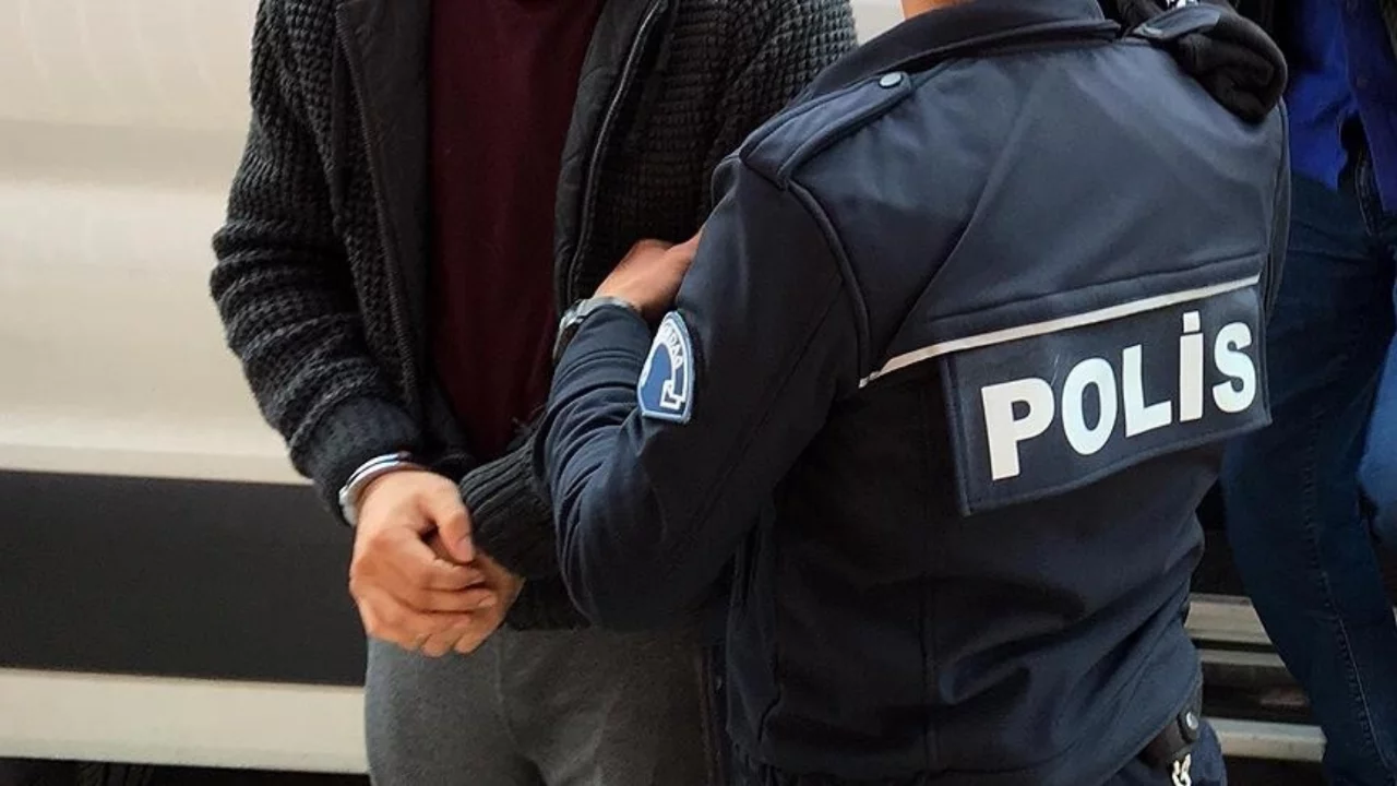 Bursa'nın da Aralarında Olduğu 13 İlde Sahte TOKİ Sitesi Operasyonu: 9 Milyon Liralık Vurgun Ortaya Çıkarıldı Bursa'nın da Aralarında Olduğu 13 İlde Sahte TOKİ Sitesi Operasyonu: 9 Milyon Liralık Vurgun Ortaya Çıkarıldı