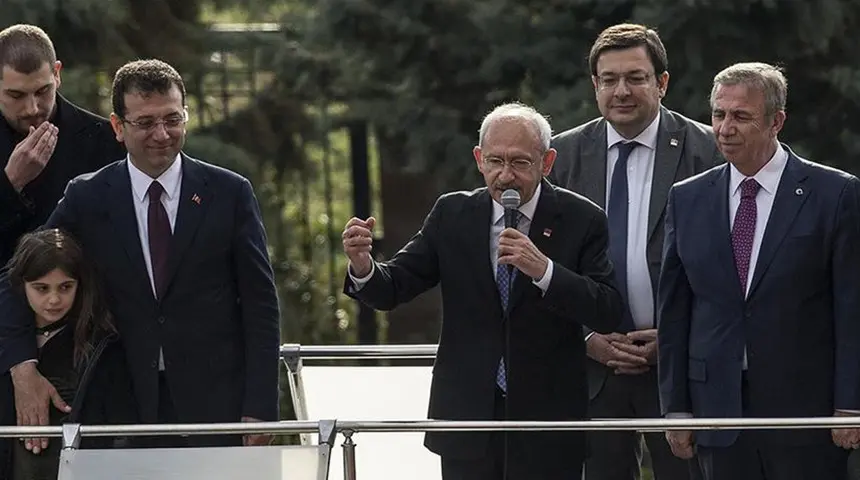 Kemal Kılıçdaroğlu, Mansur Yavaş’ı Cumhurbaşkanı Adayı Olarak Açıklamaya Hazırlanıyor Kemal Kılıçdaroğlu, Mansur Yavaş’ı Cumhurbaşkanı Adayı Olarak Açıklamaya Hazırlanıyor