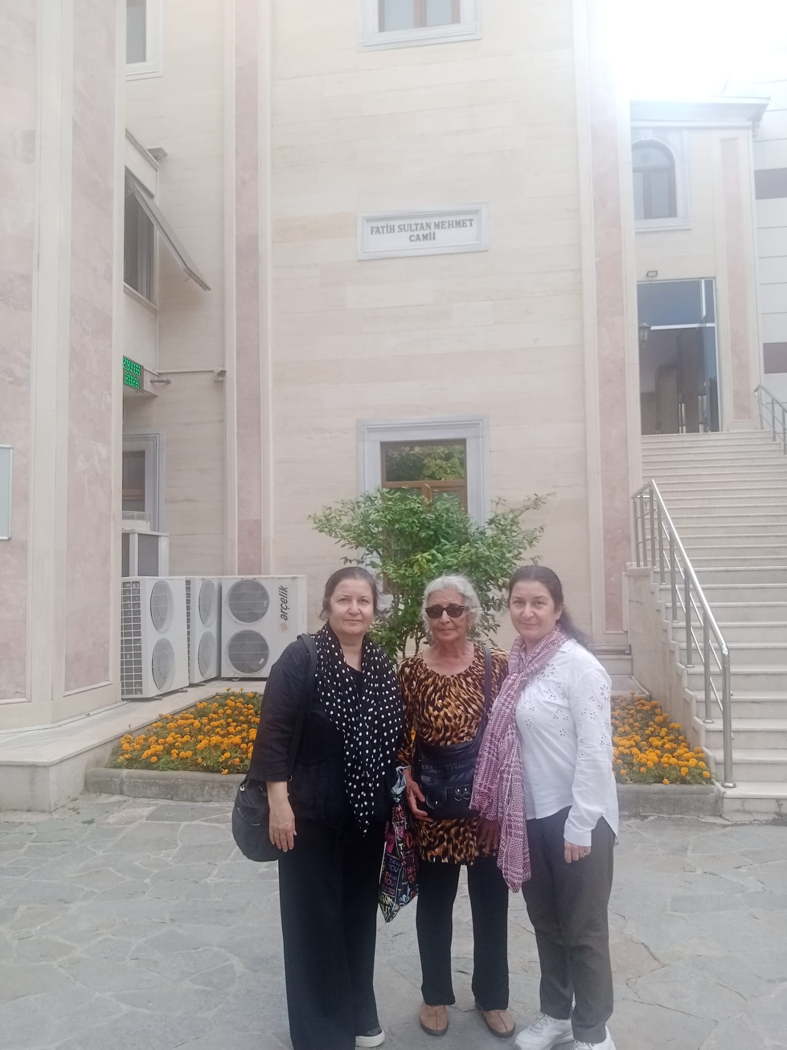 Emekli öğretmen Ülker Esgin, vefatının birinci yılında dualarla anıldı