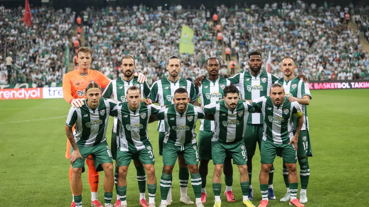 Bursaspor 2 2 Erokspor: 4 gollü gecede zirveye çıktı