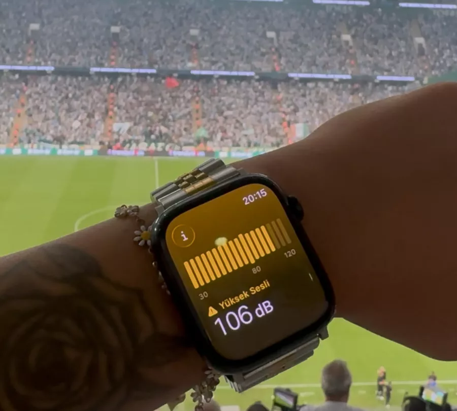Bursaspor tribünlerinde nefes kesen atmosfer: 40 bin 480 taraftar, 106 desibel!