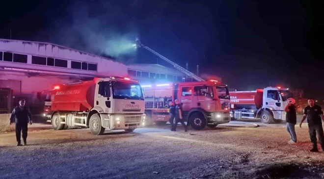 Bursa Karacabey’de Otomotiv Yedek Parça Fabrikasında Yangın